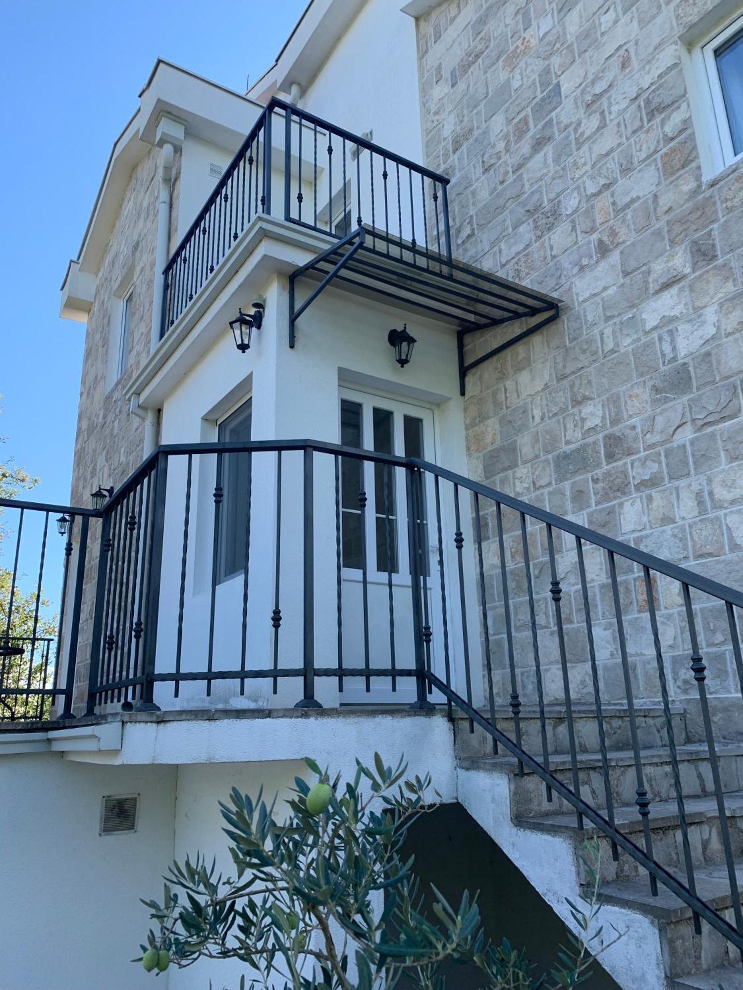 Вилла Patrick House Тиват Экстерьер фото